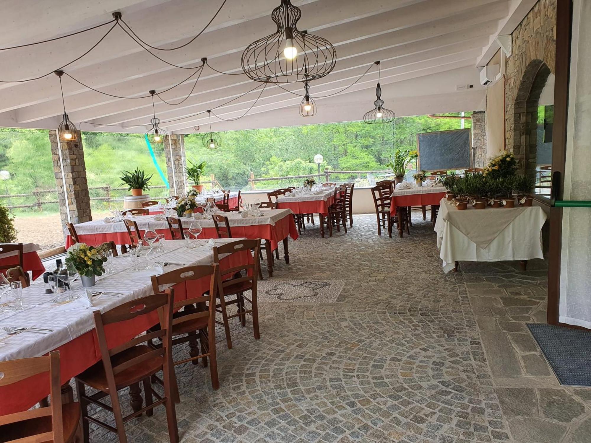 Agriturismo Cascina L'Arche Santo Stefano Belbo Exterior photo