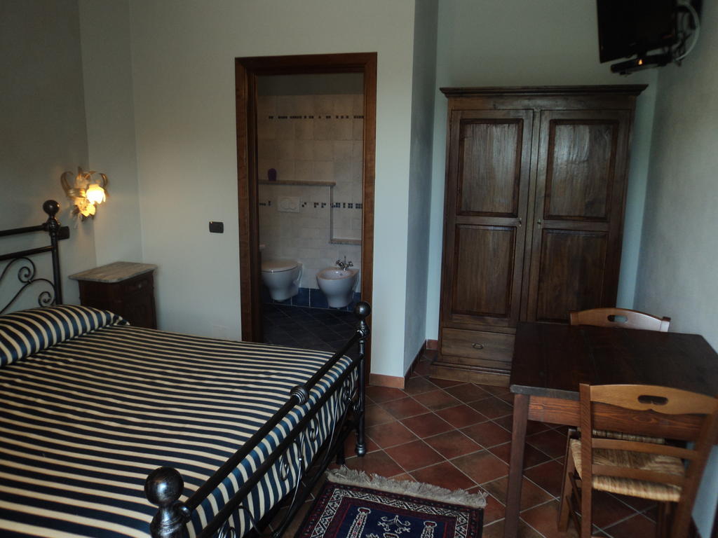 Agriturismo Cascina L'Arche Santo Stefano Belbo Room photo